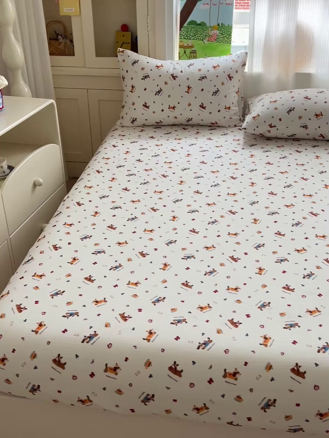 91家纺网 家纺一手货源 找家纺 名兮家居 2026新款全棉纯棉A类卡通时尚风双层纱床笠单品床笠床笠单件 双层纱-小狗日记