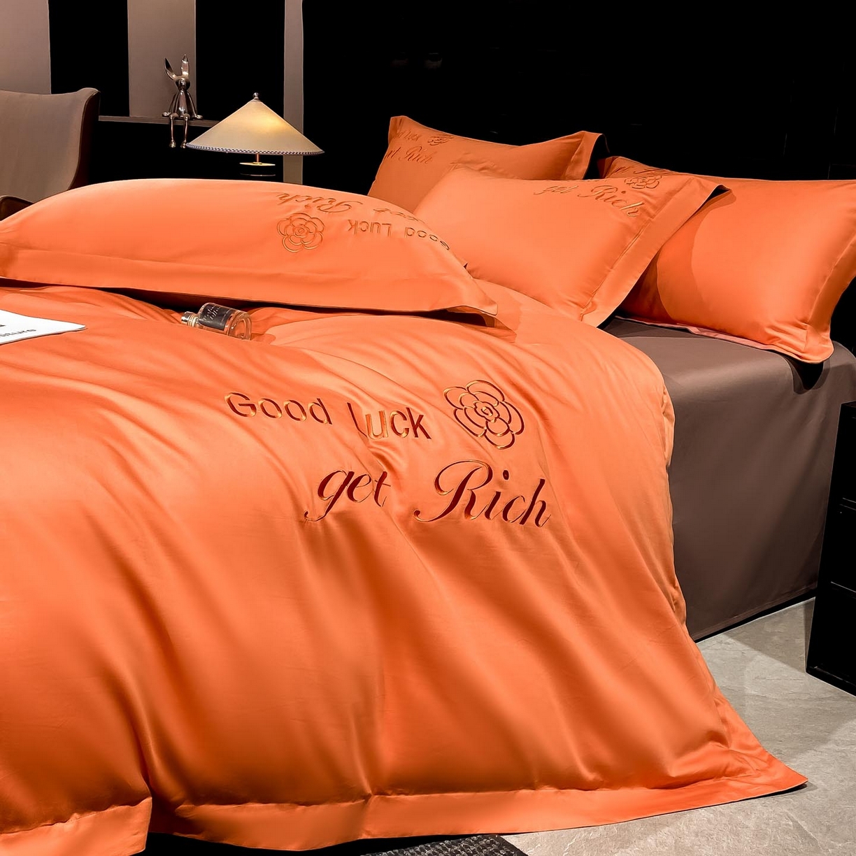 91家纺网 家纺一手货源 找家纺 润锦云 2026新款100s全棉长绒棉纯棉刺绣四件套-如愿 如愿-爱玛橙+摩卡棕