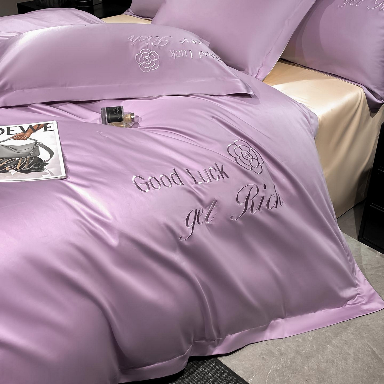 91家纺网 家纺一手货源 找家纺 润锦云 2026新款100s全棉长绒棉纯棉刺绣四件套-如愿 如愿-香芋紫+香槟金