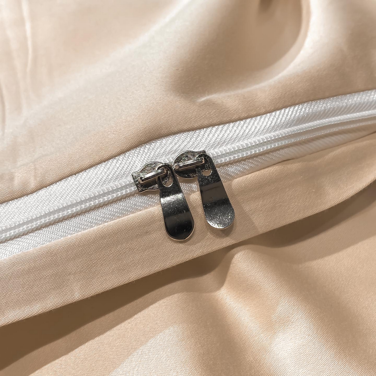 91家纺网 家纺一手货源 找家纺 润锦云 2026新款100s全棉长绒棉纯棉刺绣四件套-如愿 如愿-香芋紫+香槟金