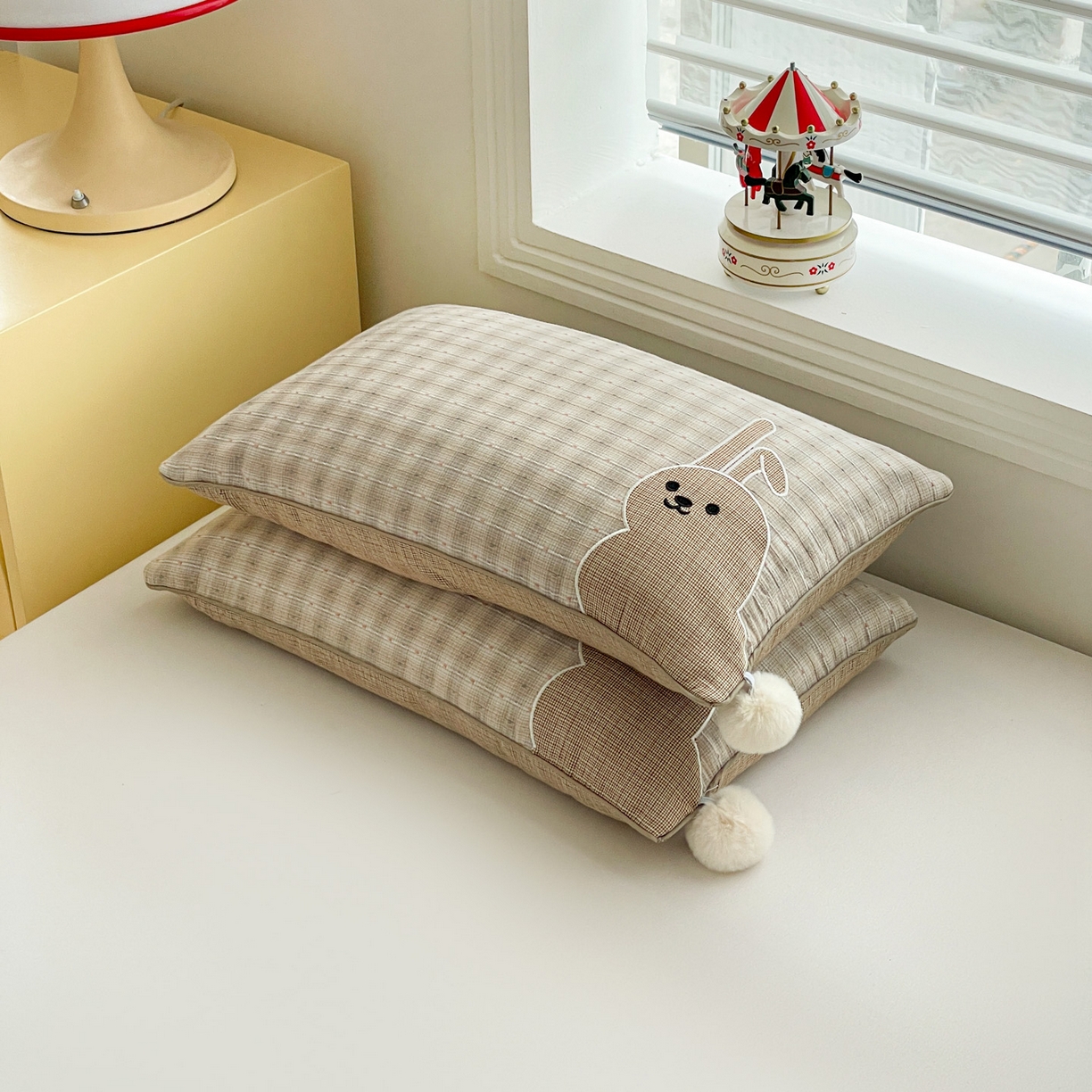 91家纺网 家纺一手货源 找家纺 梦叶草 2026新款全棉毛球兔荞麦枕枕头枕芯 毛球兔-咖色