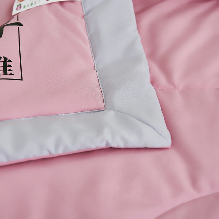 91家纺网 家纺一手货源 找家纺 憨豆家纺 2026新款艾草夏被空调被薄被子艾草驱蚊夏凉被礼品被子 暖心粉