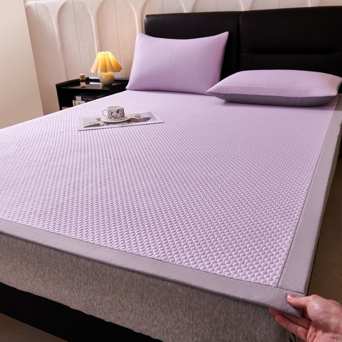 91家纺网 家纺一手货源 找家纺 梵克保罗 2026春夏新款PE中分子凉席三件套纯色平铺豆豆席凉席席子-四叶草系列 四叶草-优雅紫