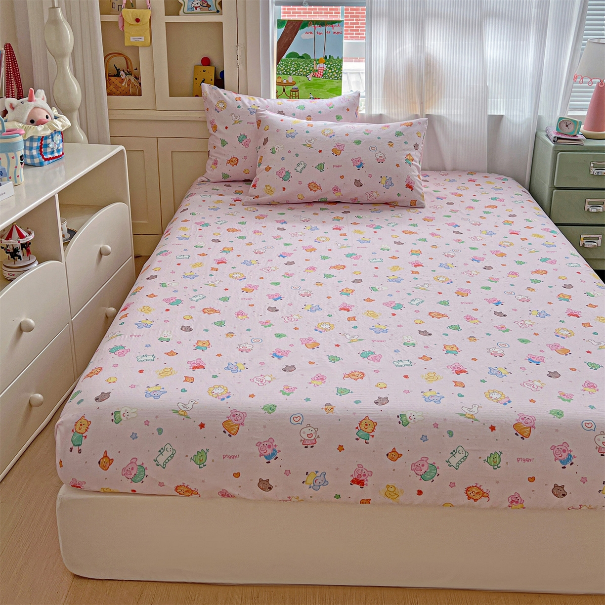 91家纺网 家纺一手货源 找家纺 名兮家居 2026新款全棉纯棉A类卡通时尚风双层纱床笠单品床笠床笠单件 双层纱-猪猪乐园