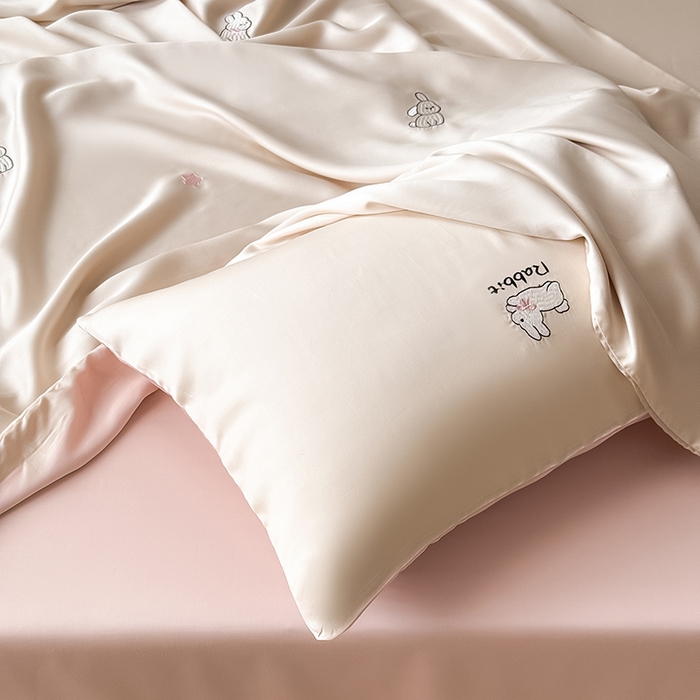 91家纺网 家纺一手货源 找家纺 懒猫家纺 2026春夏新款兰精天丝夏被夏凉被空调被夏被四件套 漫步小兔