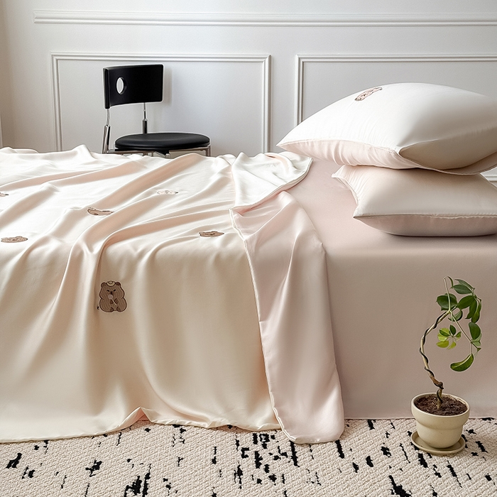 91家纺网 家纺一手货源 找家纺 懒猫家纺 2026春夏新款兰精天丝夏被夏凉被空调被夏被四件套 甜果鼠鼠