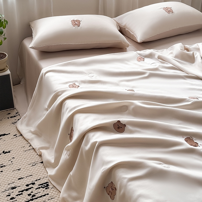 91家纺网 家纺一手货源 找家纺 懒猫家纺 2026春夏新款兰精天丝夏被夏凉被空调被夏被四件套 甜果鼠鼠