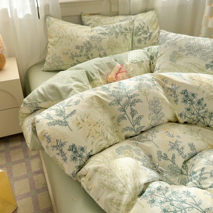 91家纺网 家纺一手货源 找家纺 优彩 2026春夏新款全棉纯棉13070跑量款特价小碎花卡通四件套 幽兰花谷