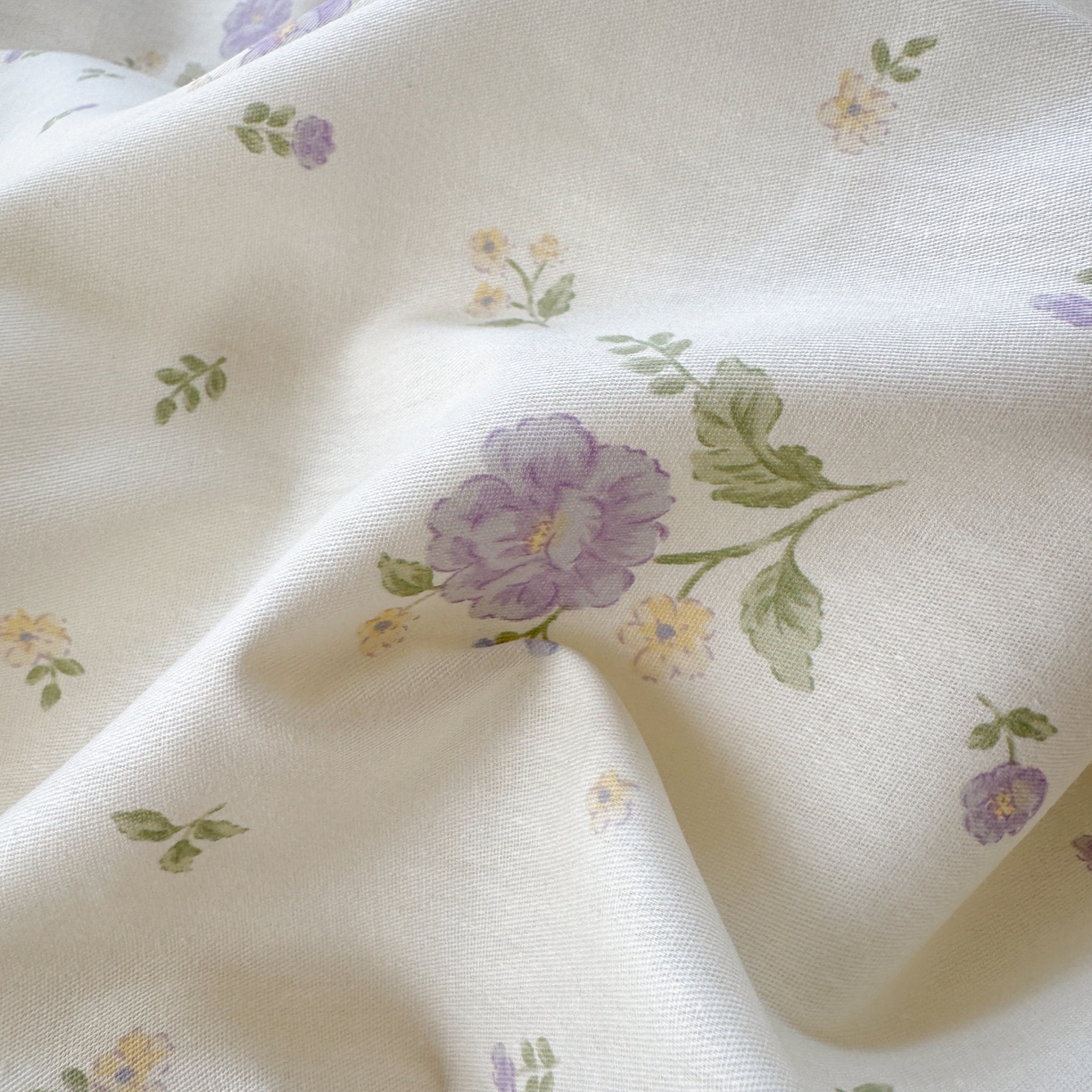 91家纺网 家纺一手货源 找家纺 优彩 2026春夏新款全棉纯棉13070跑量款特价小碎花卡通四件套 繁樱似梦