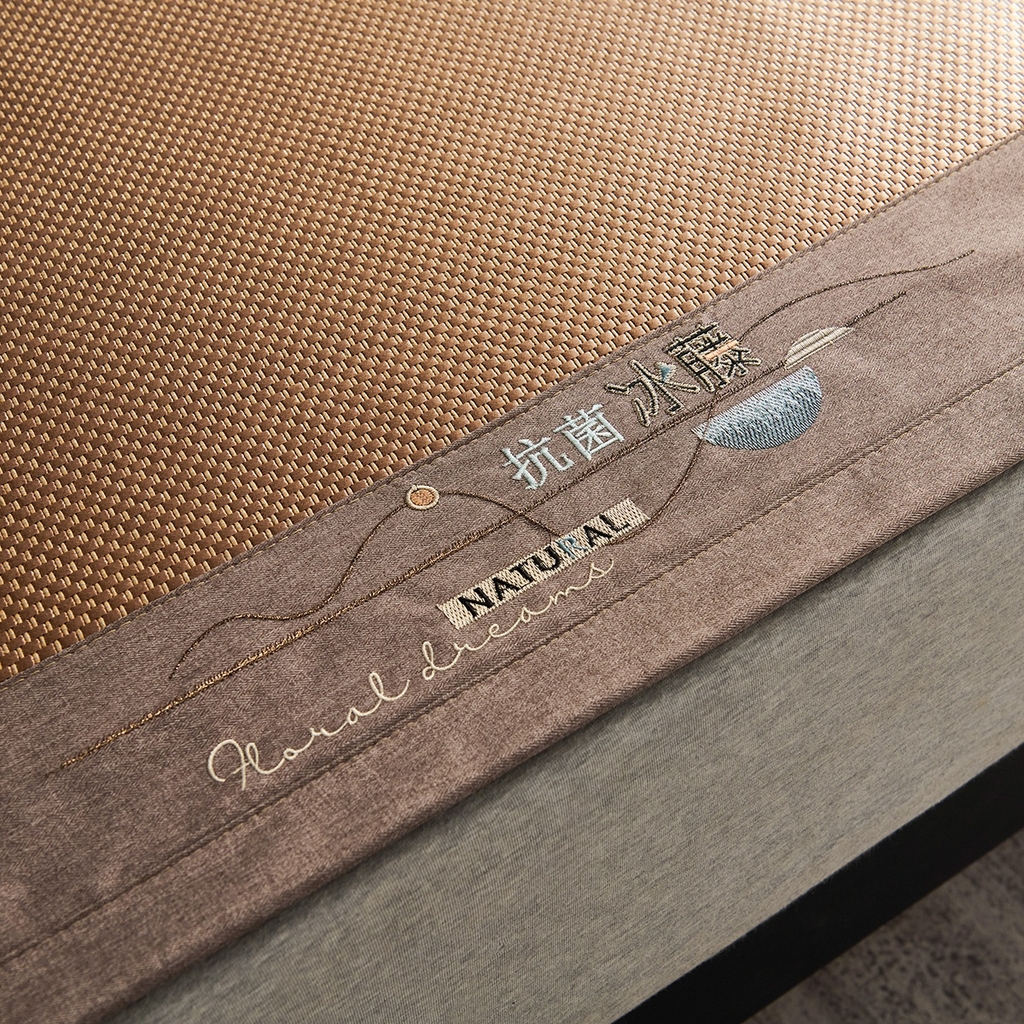 91家纺网 家纺一手货源 找家纺 梵克保罗 2026春夏新款3D复合冰藤凉席三件套 冰藤-落日-咖