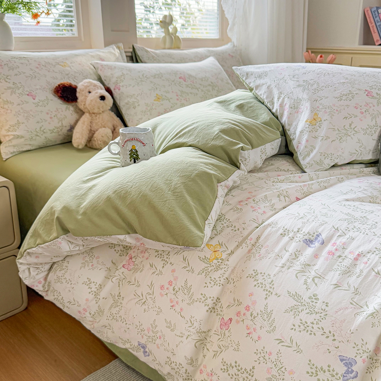 91家纺网 家纺一手货源 找家纺 铭浩家纺 2026春夏新款A类古法水洗云朵四件套 青春蝶舞