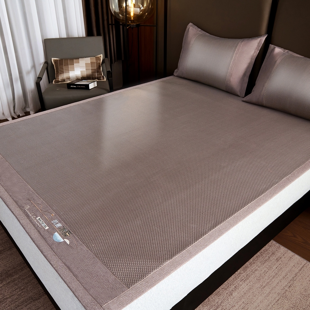 91家纺网 家纺一手货源 找家纺 梵克保罗 2026春夏新款3D复合冰藤凉席三件套 冰藤-落日-香槟