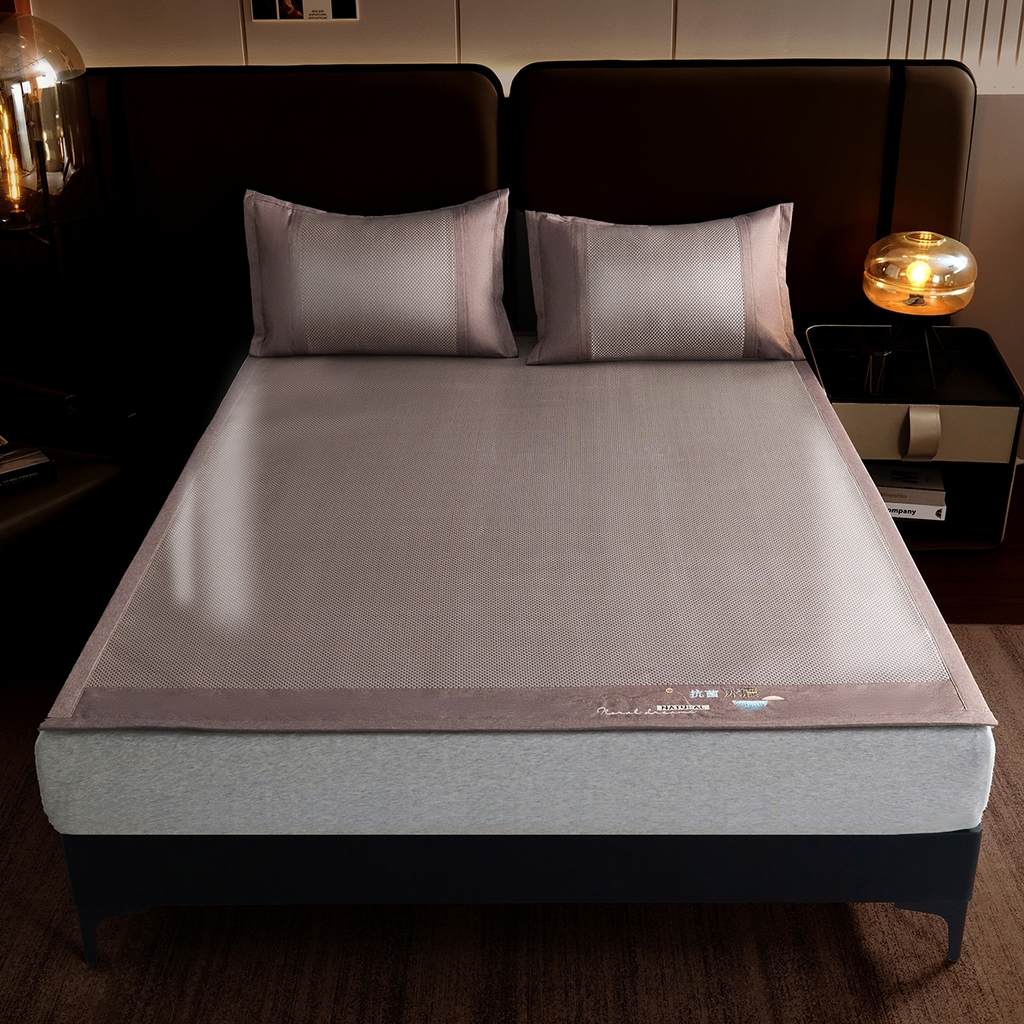 91家纺网 家纺一手货源 找家纺 梵克保罗 2026春夏新款3D复合冰藤凉席三件套 冰藤-落日-香槟