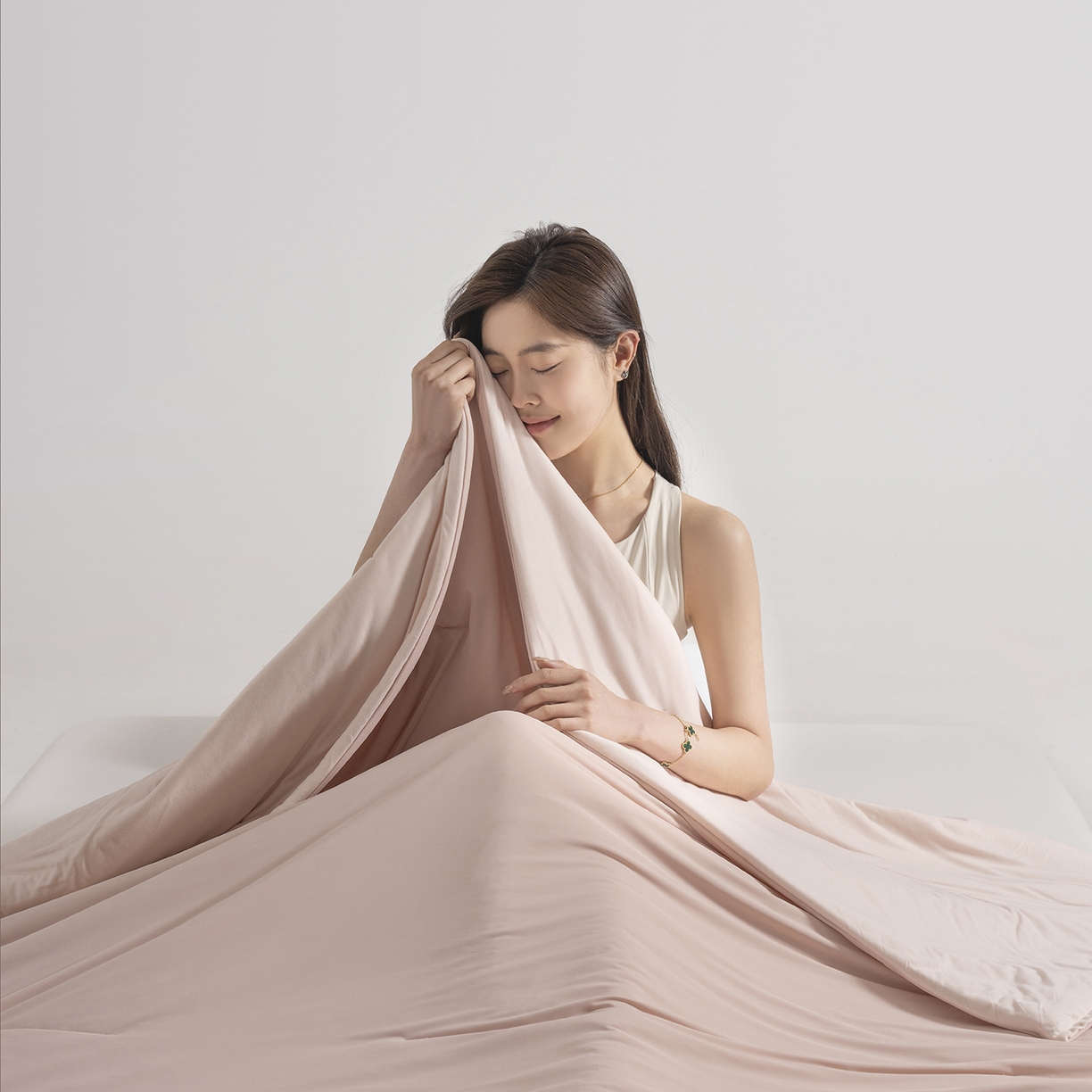 91家纺网 家纺一手货源 找家纺 棉森家纺 2026新款亚朵酒店同款深睡被双感控温被含礼盒夏被直播团购爆款夏凉被  橘雾粉