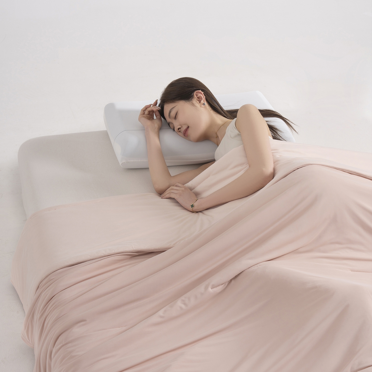 91家纺网 家纺一手货源 找家纺 棉森家纺 2026新款亚朵酒店同款深睡被双感控温被含礼盒夏被直播团购爆款夏凉被  橘雾粉