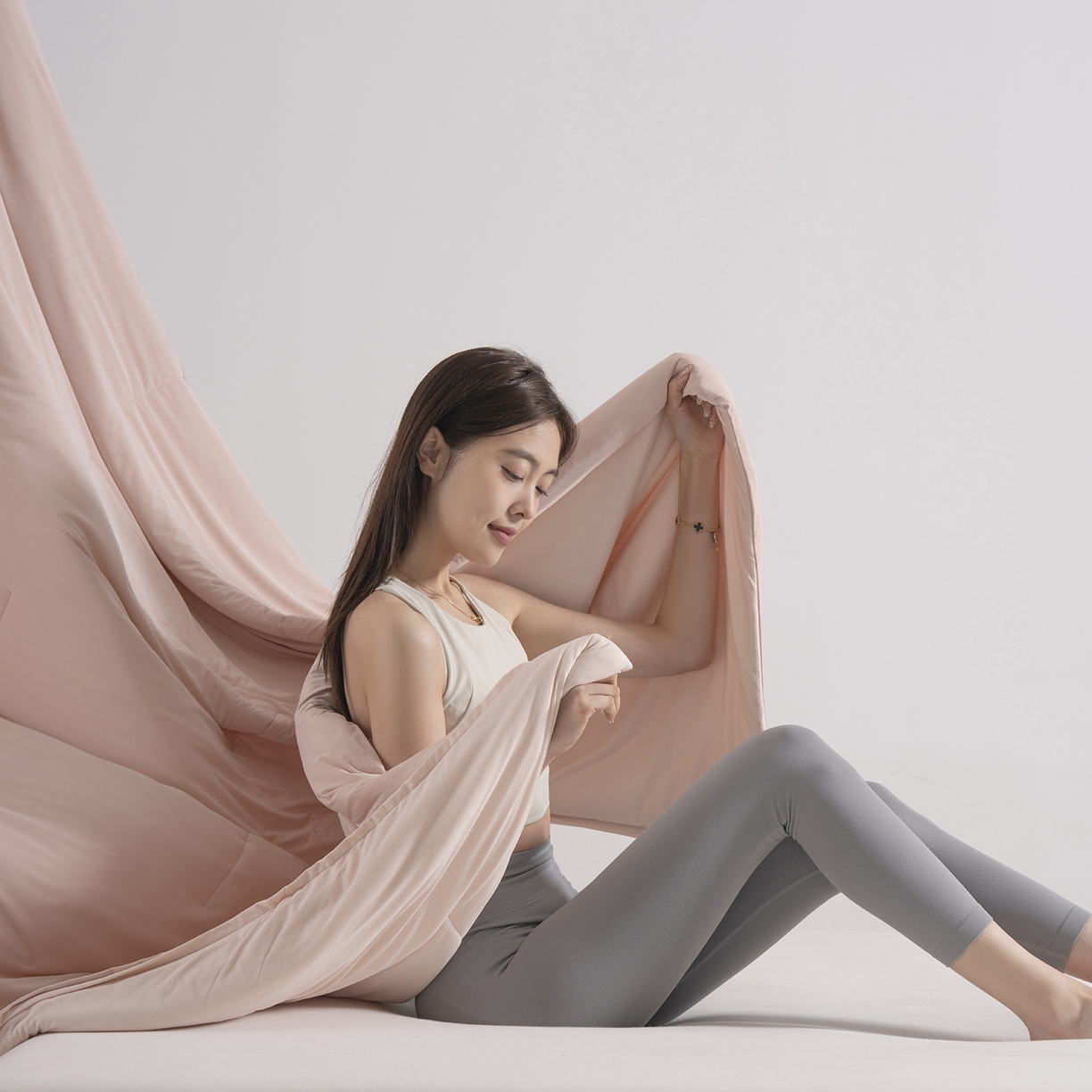 91家纺网 家纺一手货源 找家纺 棉森家纺 2026新款亚朵酒店同款深睡被双感控温被含礼盒夏被直播团购爆款夏凉被  橘雾粉