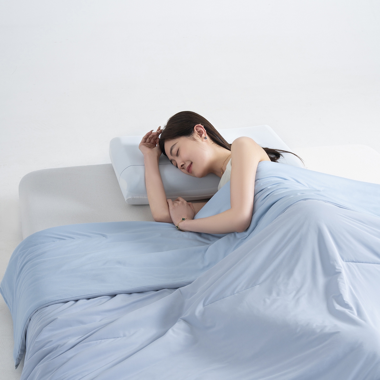 91家纺网 家纺一手货源 找家纺 棉森家纺 2026新款亚朵酒店同款深睡被双感控温被含礼盒夏被直播团购爆款夏凉被  青空灰