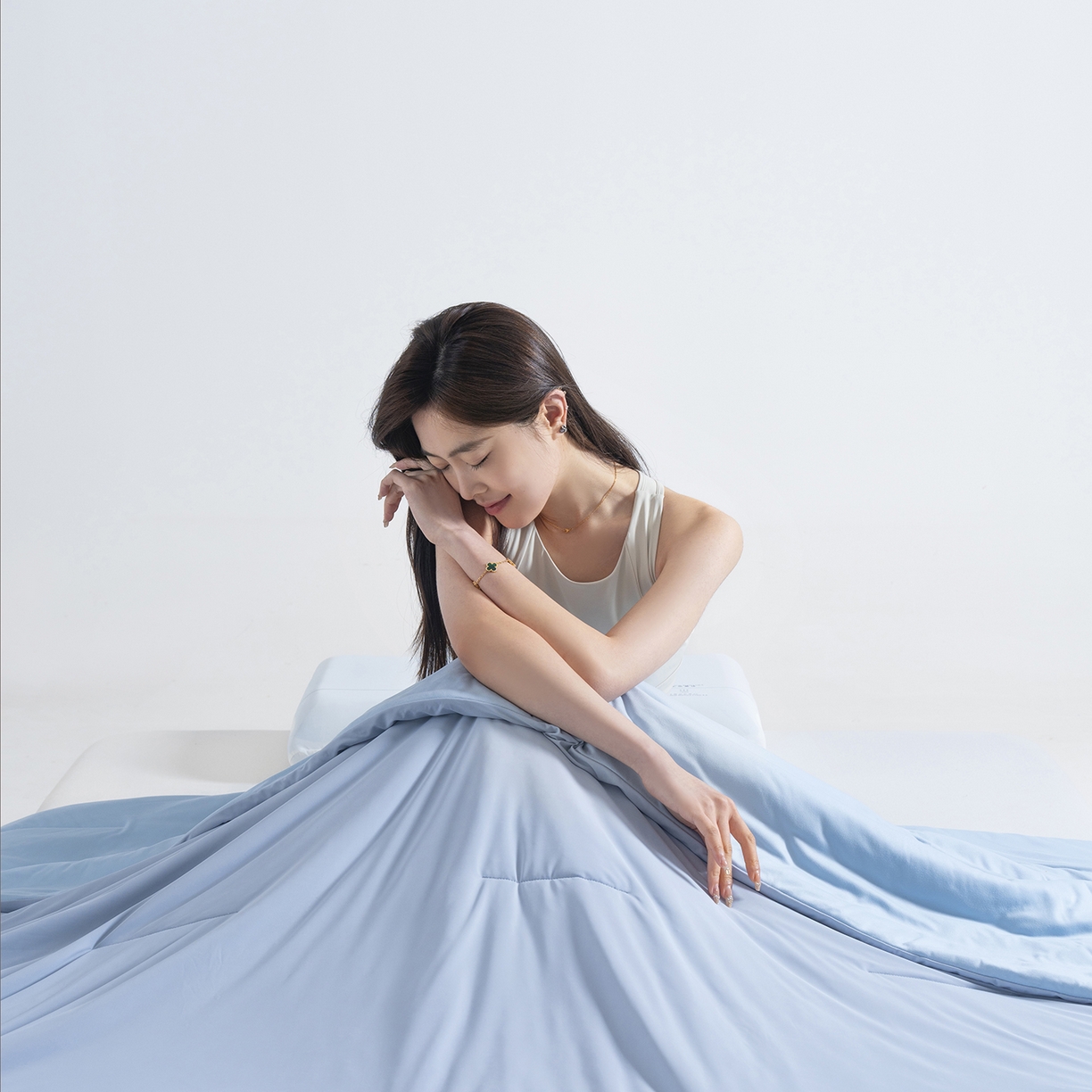 91家纺网 家纺一手货源 找家纺 棉森家纺 2026新款亚朵酒店同款深睡被双感控温被含礼盒夏被直播团购爆款夏凉被  青空灰