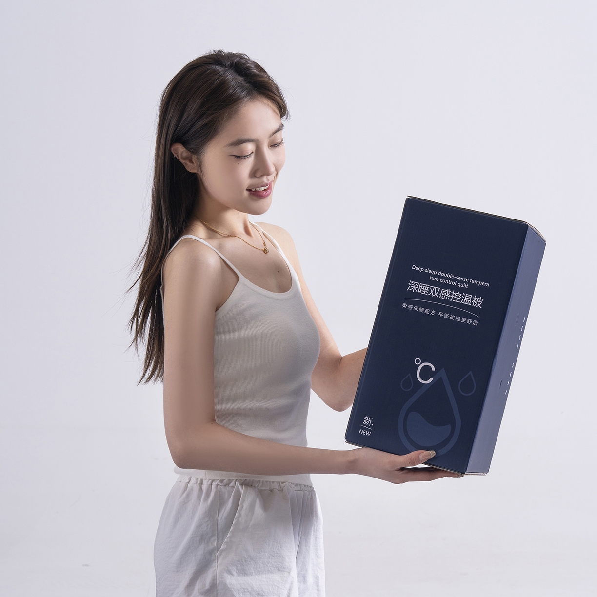 91家纺网 家纺一手货源 找家纺 棉森家纺 2026新款亚朵酒店同款深睡被双感控温被含礼盒夏被直播团购爆款夏凉被  礼盒图仅供参考