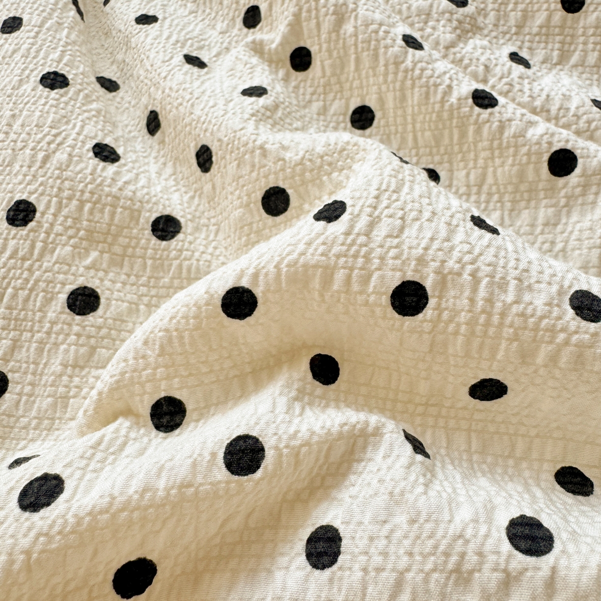 91家纺网 家纺一手货源 找家纺 禾沐 2026新款云感泡芙棉床盖夏被四件套AA款（夏被款） 波点