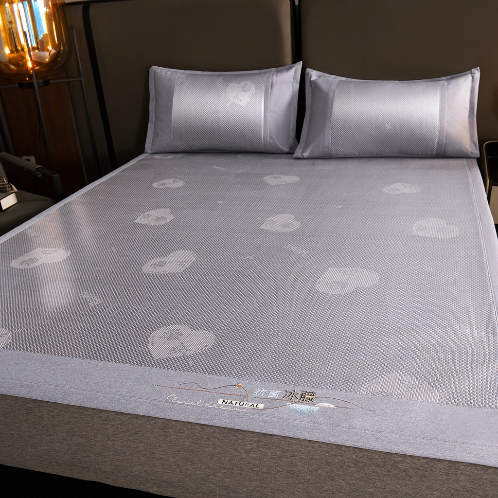 91家纺网 家纺一手货源 找家纺 梵克保罗 2026春夏新款3D复合冰藤凉席三件套 冰藤-心心相印-灰