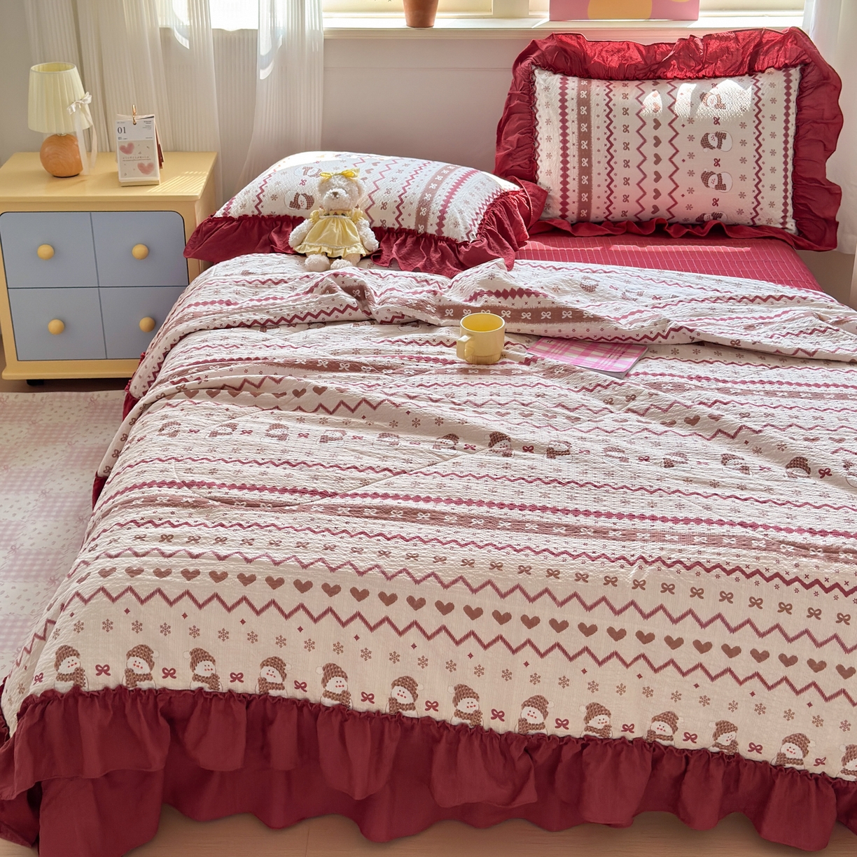 91家纺网 家纺一手货源 找家纺 禾沐 2026新款云感泡芙棉床盖夏被四件套AA款（夏被款） 红色小雪人