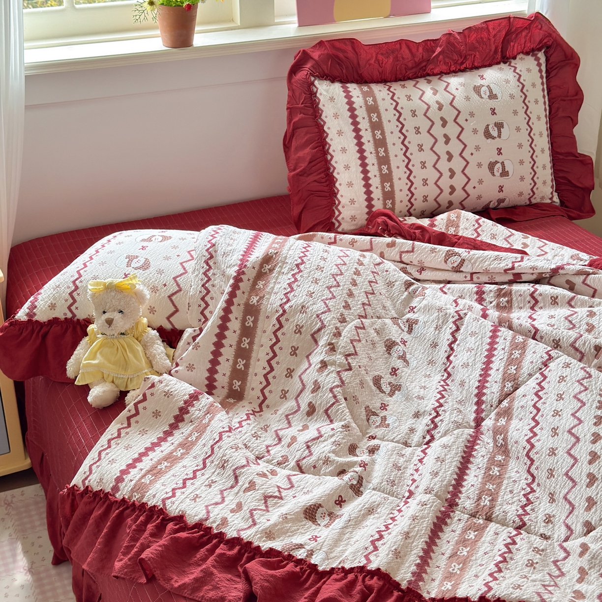 91家纺网 家纺一手货源 找家纺 禾沐 2026新款云感泡芙棉床盖夏被四件套AA款（夏被款） 红色小雪人