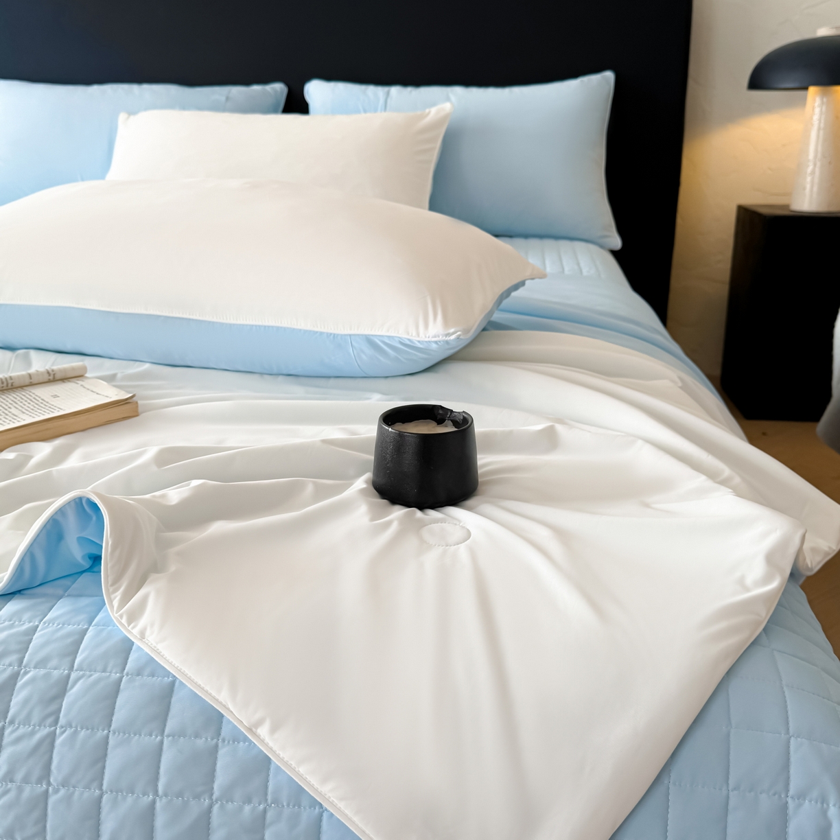 91家纺网 家纺一手货源 找家纺 （总）羚羊语家纺 2026新款仿锦氨凉感夏被床盖四件套夹棉床盖纯色轻奢凉感丝夏凉被空调冰丝云母凉感被子被芯