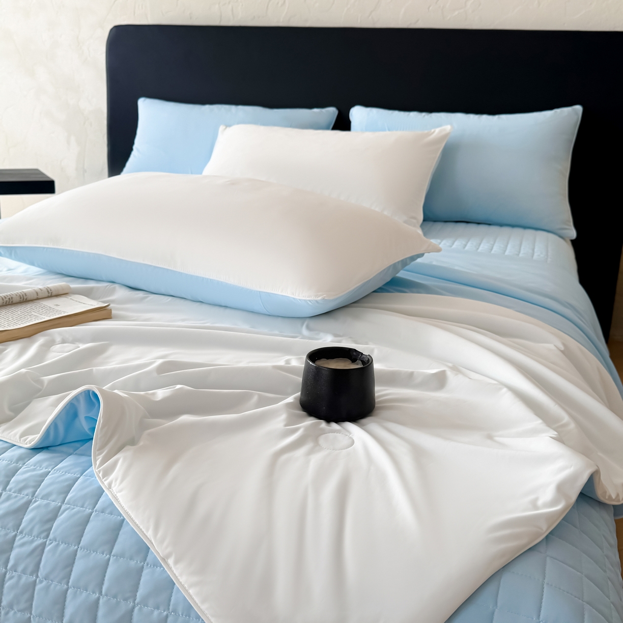 91家纺网 家纺一手货源 找家纺 羚羊语家纺 2026新款仿锦氨凉感夏被床盖四件套夹棉床盖纯色轻奢凉感丝夏凉被空调冰丝云母凉感被子被芯 云上舞白