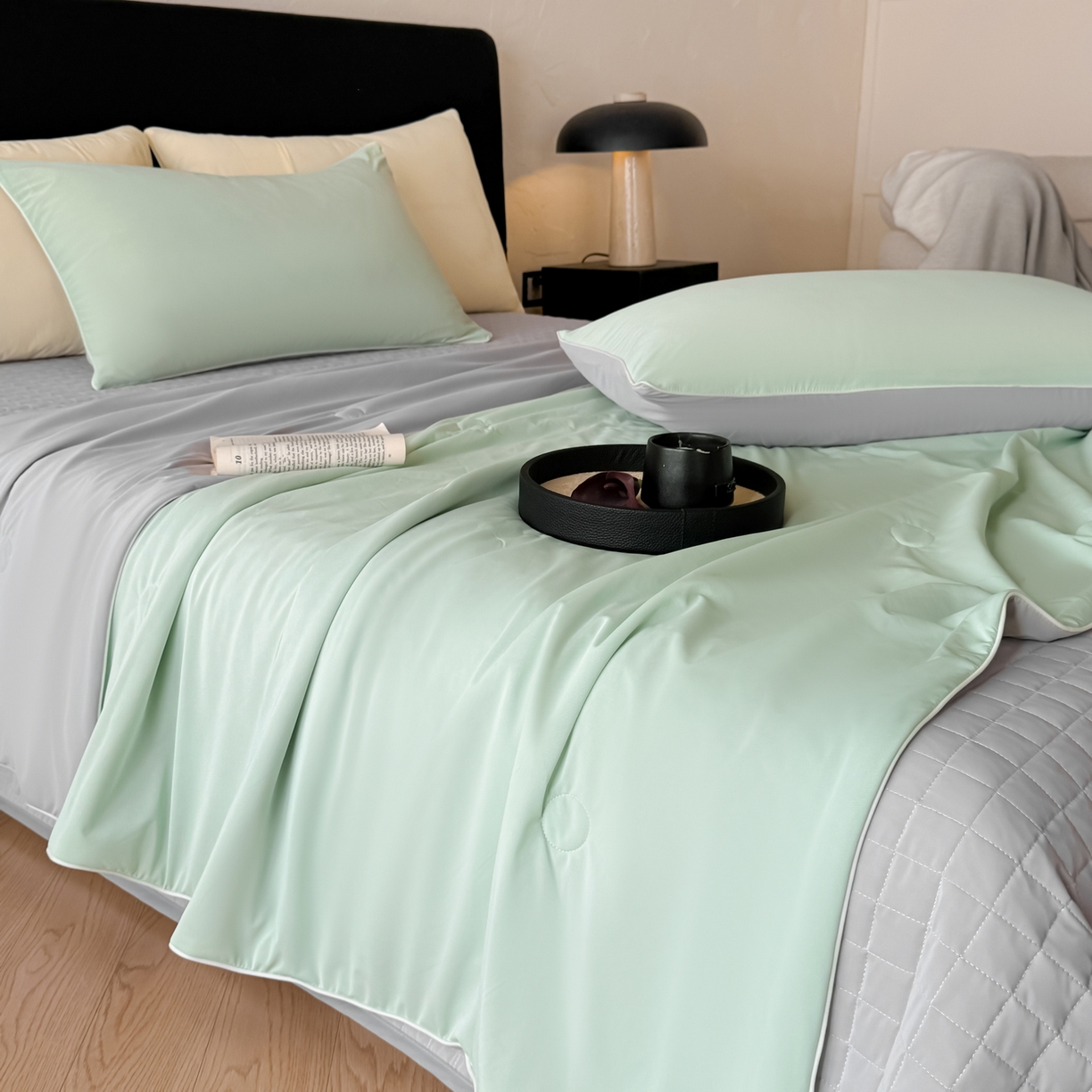 羚羊语家纺 2026新款仿锦氨凉感夏被床盖四件套夹棉床盖纯色轻奢凉感丝夏凉被空调冰丝云母凉感被子被芯 青岚烟灰