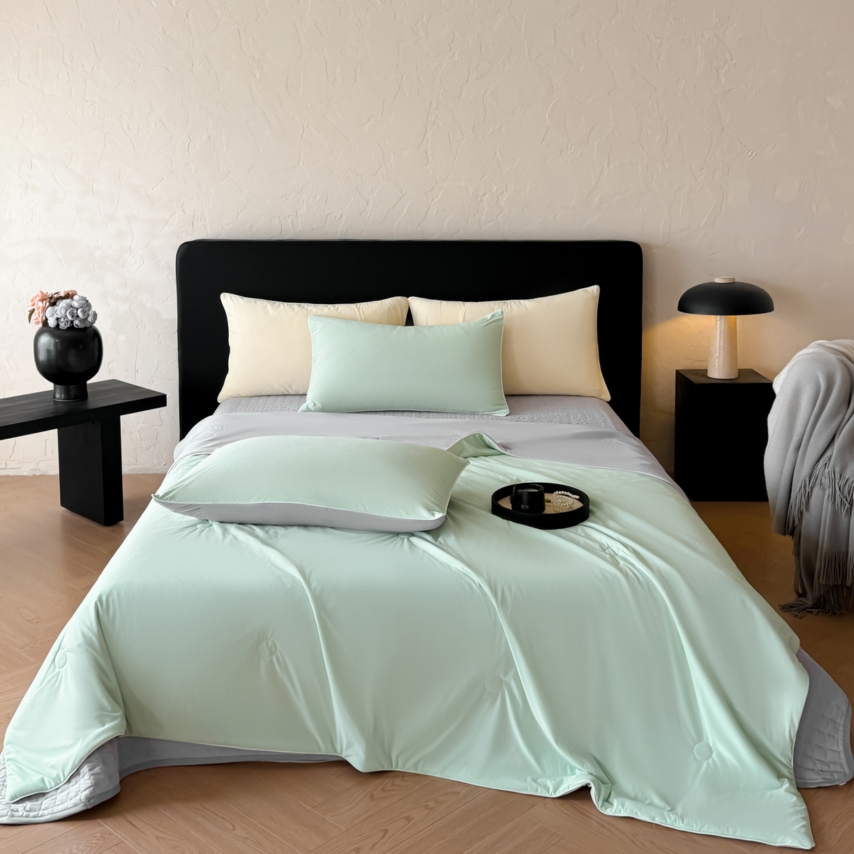 91家纺网 家纺一手货源 找家纺 羚羊语家纺 2026新款仿锦氨凉感夏被床盖四件套夹棉床盖纯色轻奢凉感丝夏凉被空调冰丝云母凉感被子被芯 青岚烟灰