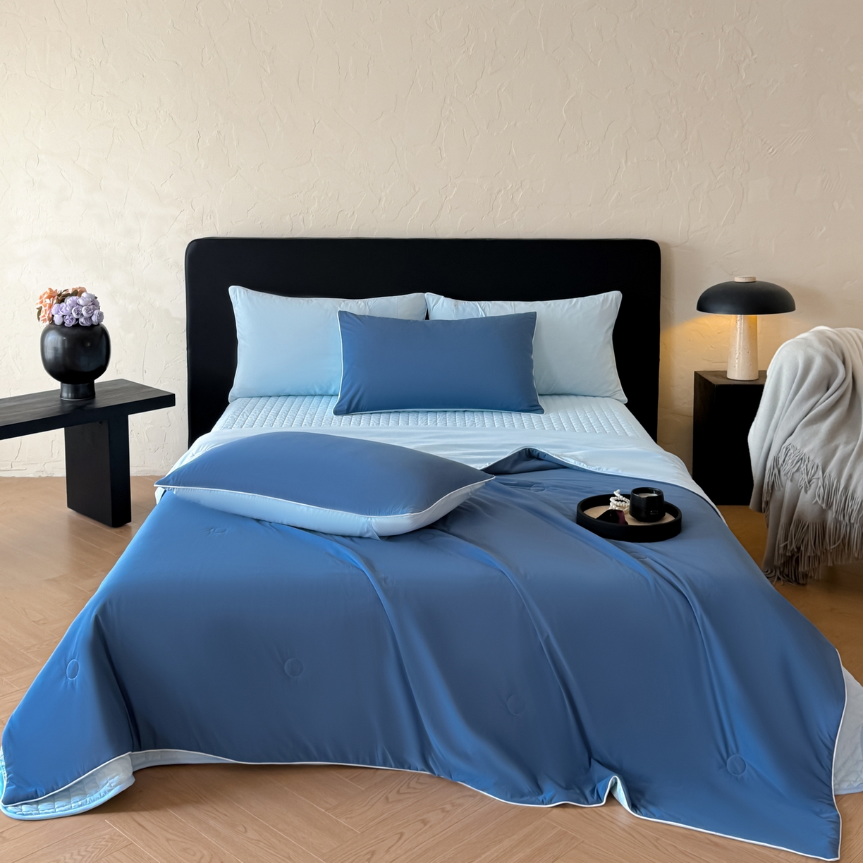 91家纺网 家纺一手货源 找家纺 羚羊语家纺 2026新款仿锦氨凉感夏被床盖四件套夹棉床盖纯色轻奢凉感丝夏凉被空调冰丝云母凉感被子被芯 静海岩蓝