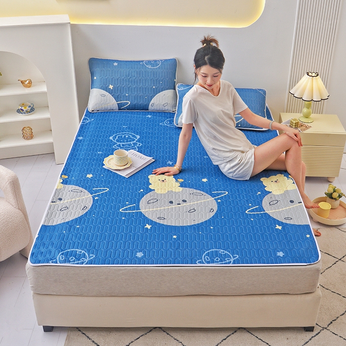 佳鸿家纺 2026新款冰丝防水乳胶凉席隔尿垫姨妈垫床垫保护垫单人床双人床可机洗 防水太空星球