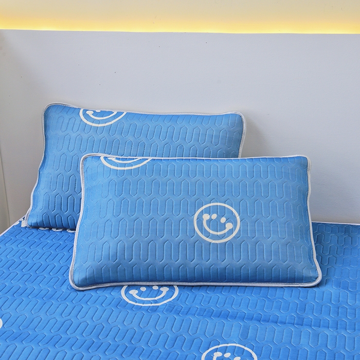 91家纺网 家纺一手货源 找家纺 佳鸿家纺 2026新款冰丝防水乳胶凉席隔尿垫姨妈垫床垫保护垫单人床双人床可机洗 防水趴趴狗