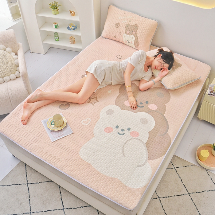 91家纺网 家纺一手货源 找家纺 佳鸿家纺 2026新款冰丝防水乳胶凉席隔尿垫姨妈垫床垫保护垫单人床双人床可机洗 防水白熊-咖