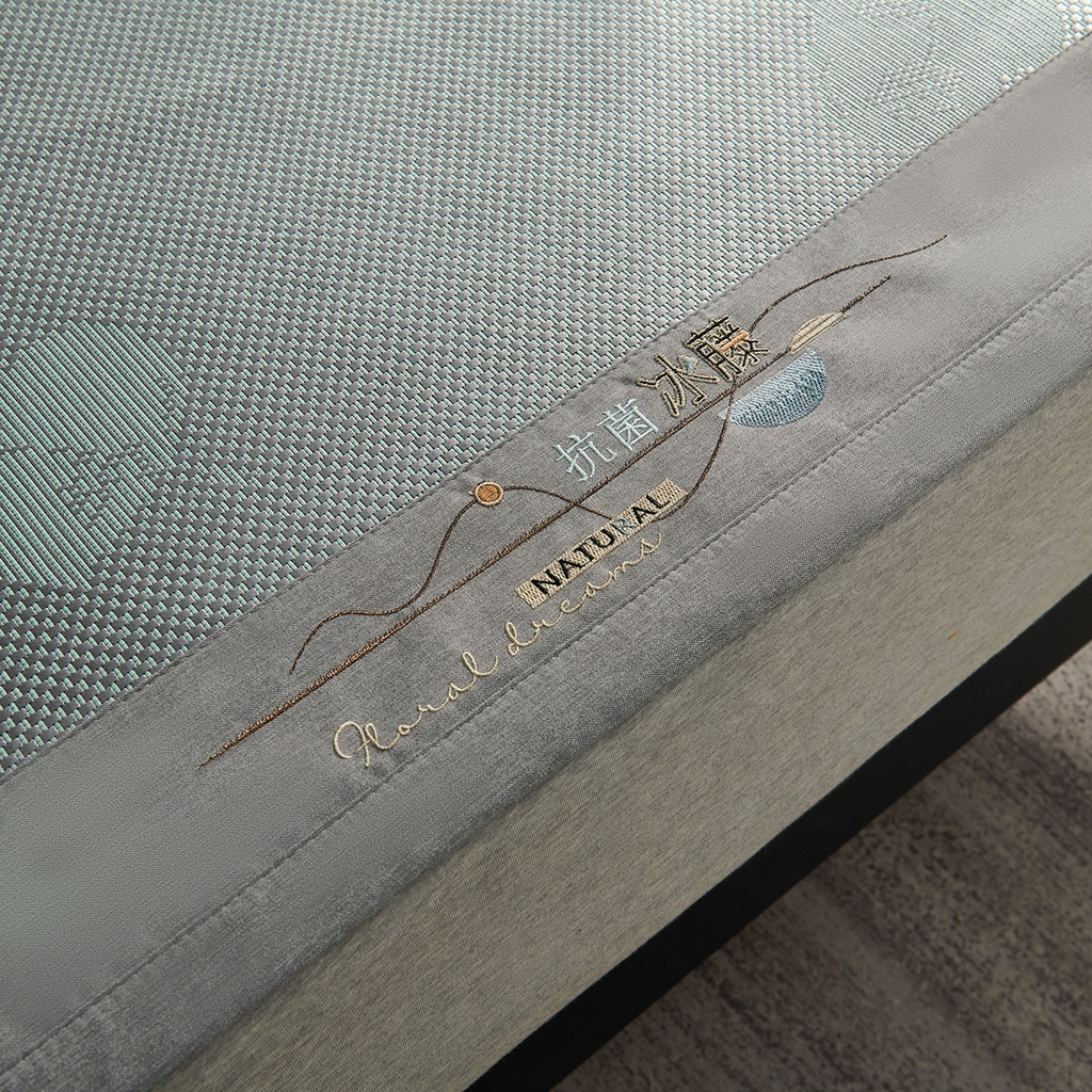 91家纺网 家纺一手货源 找家纺 梵克保罗 2026春夏新款3D复合冰藤凉席三件套 冰藤-心心相印-绿