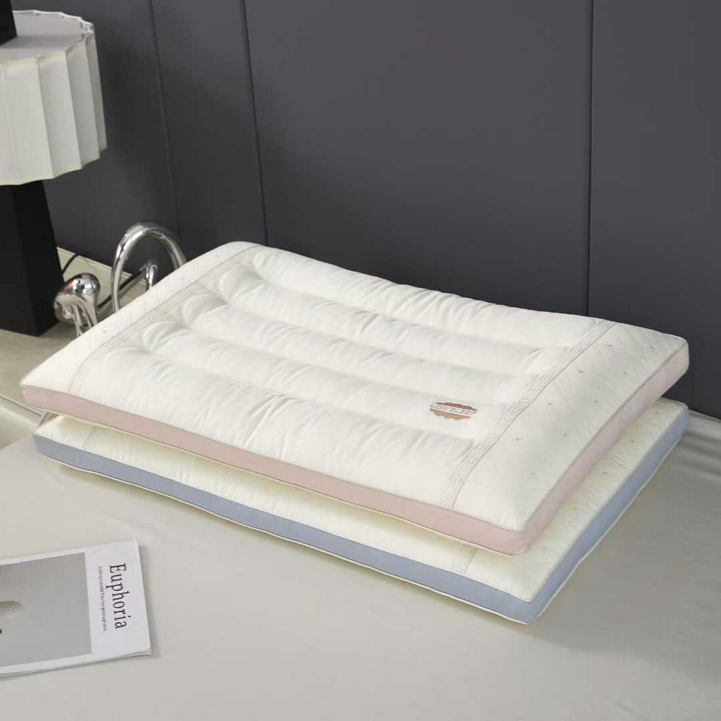 91家纺网 家纺一手货源 找家纺 （总）糖果枕芯 2026新款经典爆款全棉天然绗绣小方格大红婚庆全荞麦护颈枕保健枕头枕芯