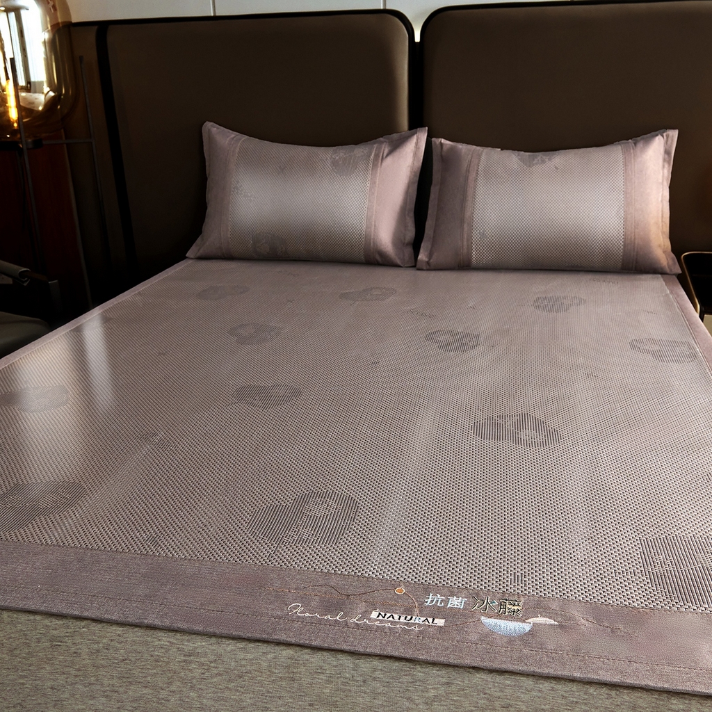 91家纺网 家纺一手货源 找家纺 梵克保罗 2026春夏新款3D复合冰藤凉席三件套 冰藤-心心相印-香槟