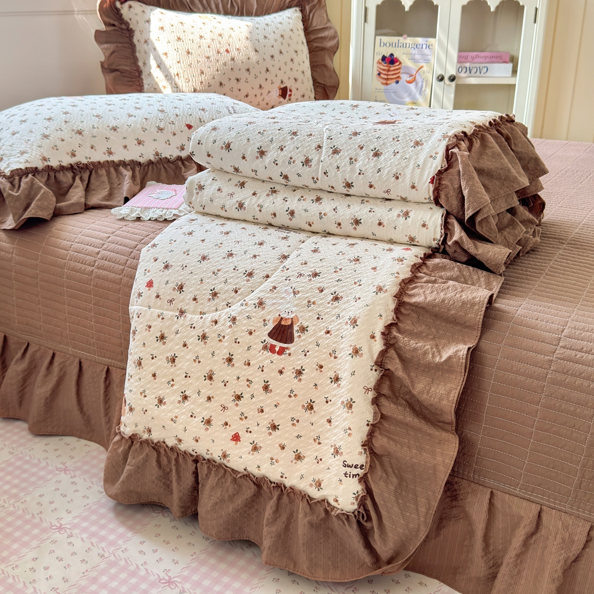 91家纺网 家纺一手货源 找家纺 禾沐 2026新款云感泡芙棉床盖夏被四件套AA款（夏被款） 田园兔