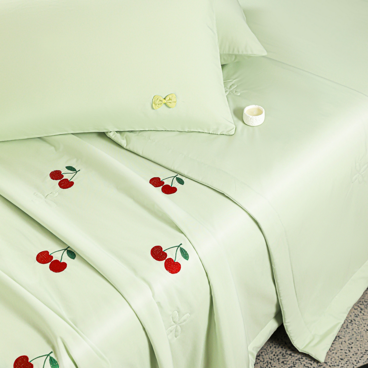 91家纺网 家纺一手货源 找家纺 （总）佳鸿家纺 2026新款A类凉感冰柔丝刺绣手包边夏凉被夏被四件套 提供质检报告