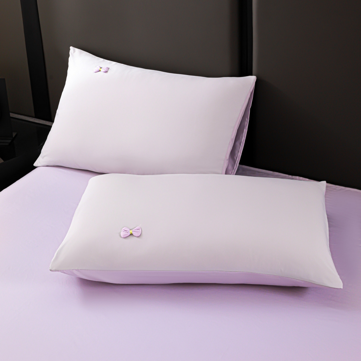 91家纺网 家纺一手货源 找家纺 佳鸿家纺 2026新款A类凉感冰柔丝刺绣手包边夏凉被夏被四件套 提供质检报告 灰紫蝴蝶结