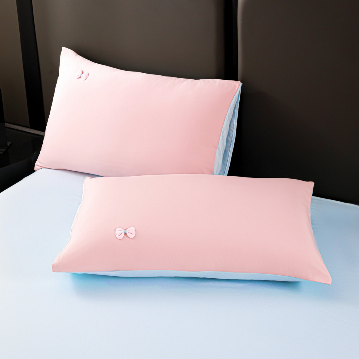 91家纺网 家纺一手货源 找家纺 佳鸿家纺 2026新款A类凉感冰柔丝刺绣手包边夏凉被夏被四件套 提供质检报告 粉蓝kt