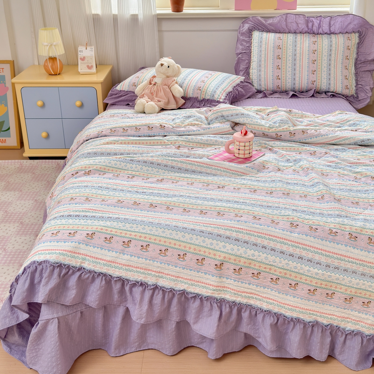 91家纺网 家纺一手货源 找家纺 禾沐 2026新款云感泡芙棉床盖夏被四件套AA款（夏被款） 甜心木马卷