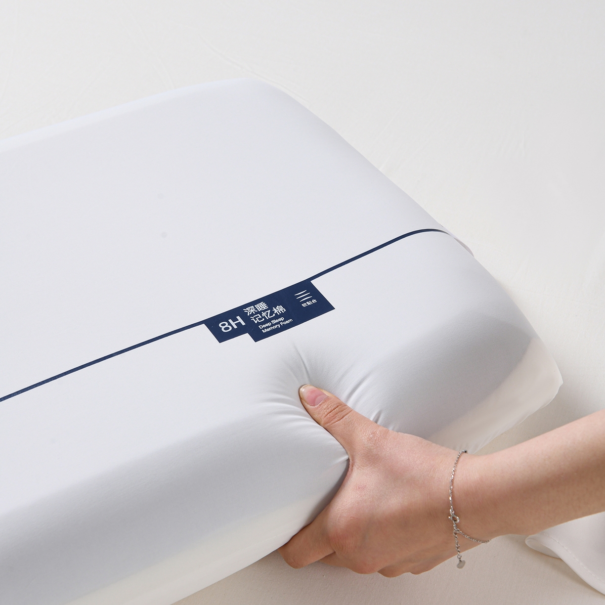 91家纺网 家纺一手货源 找家纺 （总）圣靓家纺 2026新款零压力记忆枕某朵同款酒店记忆棉枕芯深睡眠云朵双芯蓝白Pro零压记忆棉枕头