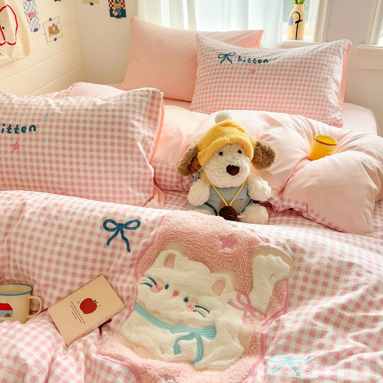 91家纺网 家纺一手货源 找家纺 2026新款卡通刺绣四件套水洗棉毛巾绣三件套学生宿舍被套床笠贴布绣