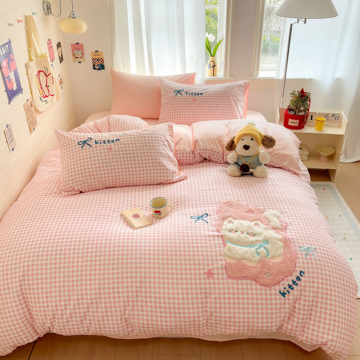 91家纺网 家纺一手货源 找家纺 2026新款卡通刺绣四件套水洗棉毛巾绣三件套学生宿舍被套床笠贴布绣