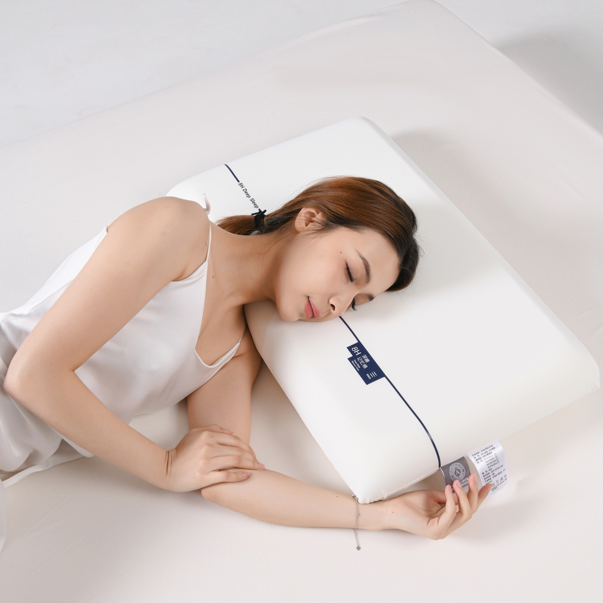 91家纺网 家纺一手货源 找家纺 （总）圣楚家纺 2026新款云朵护颈记忆枕枕头枕芯 