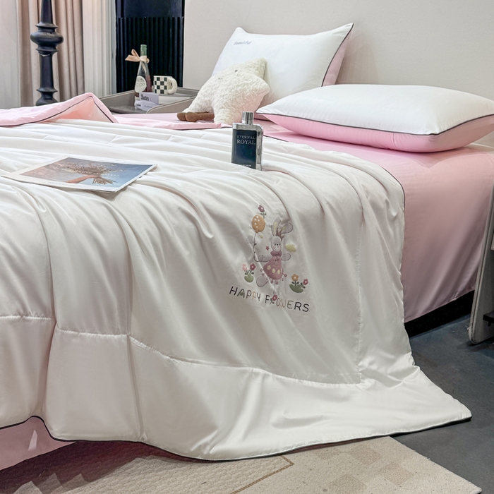 91家纺网 家纺一手货源 找家纺 蕾诺家纺 2026新款冰丝烫画夏被空调被夏凉被 被子被芯 粉白