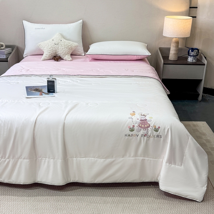 91家纺网 家纺一手货源 找家纺 蕾诺家纺 2026新款冰丝烫画夏被空调被夏凉被 被子被芯 粉白