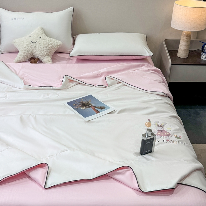 91家纺网 家纺一手货源 找家纺 蕾诺家纺 2026新款冰丝烫画夏被空调被夏凉被 被子被芯 粉白